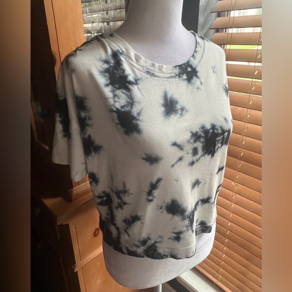 SPENDID Black & White Tie Dye TSHIRT with Black Scrunchie NWT SZ LG